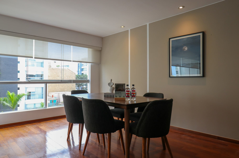 Room 2, w Deluxe 3BR Duplex w Balcony in Miraflores, Lima