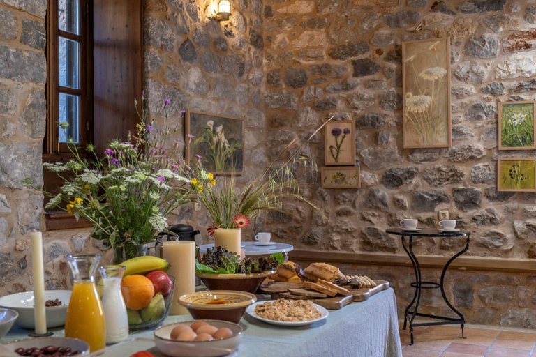 Food & Drinks 5, Pyrgoi Theodorakaki O Gerolimenas, Peloponnese
