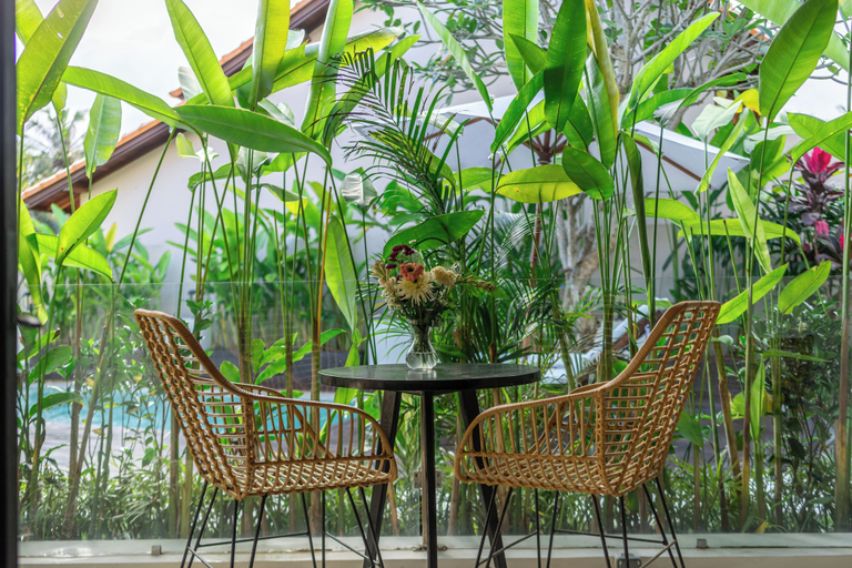 Outdoor dining 4, Sarang Apartments Ubud, Gianyar