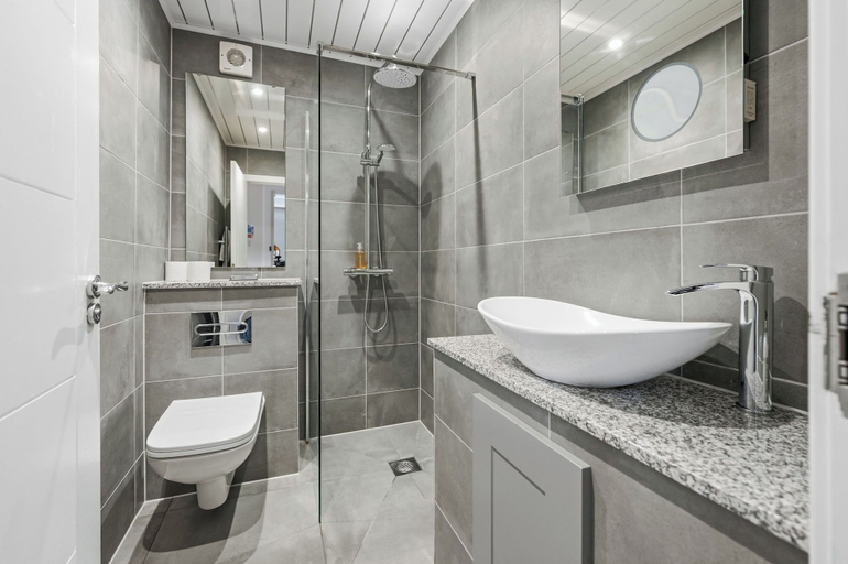 Bathroom 3, Corran House Guest House, Argyll and Bute