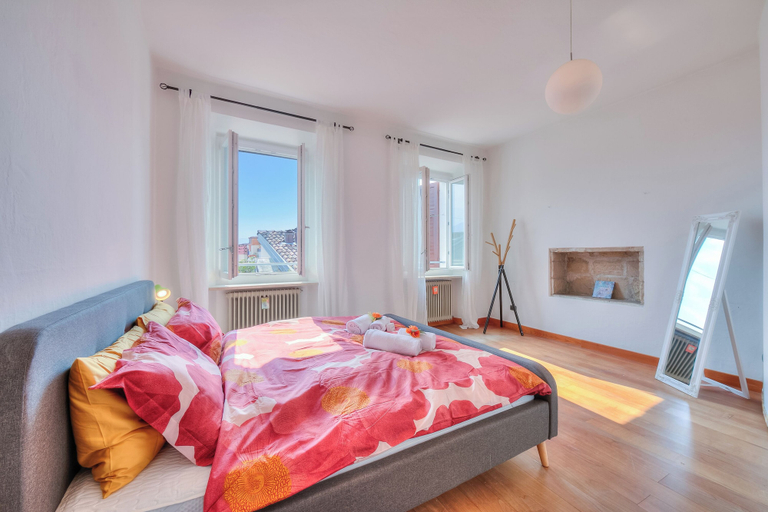 Room 1, Muri Di Arco in Arco, Trento