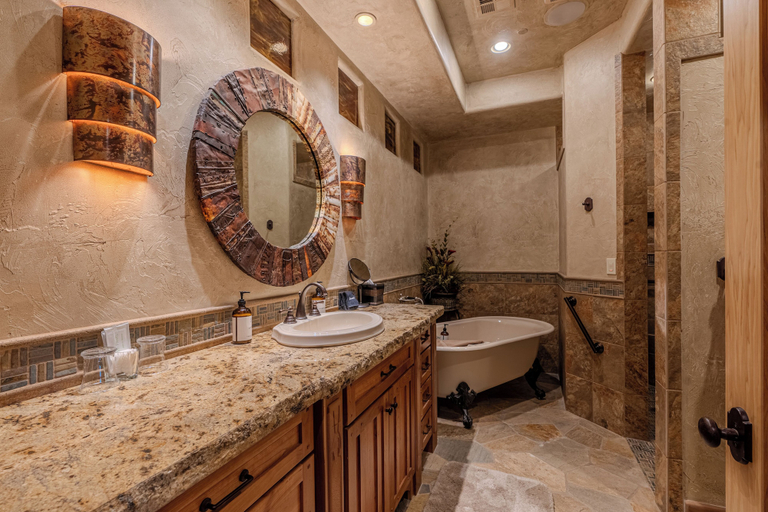 Bathroom 4, Cougar Ridge Resort, Wayne