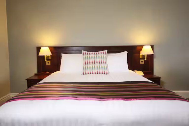 Bedroom 3, Coventry Hotel By Belvilla near City Centre, Warwickshire