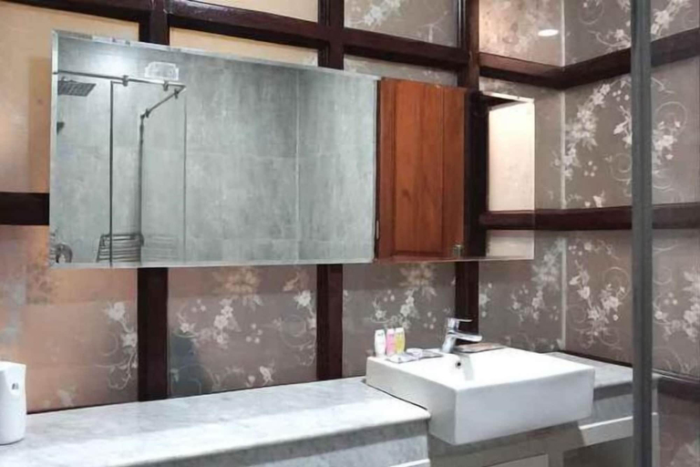 Bathroom 4, Grand Master Villa Tomohon, Tomohon