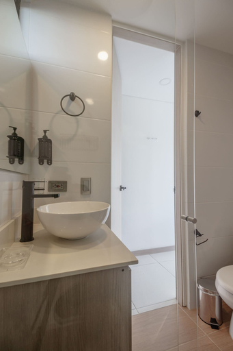 Bathroom 2, NOK Perfect 1BR w/ Balcony in Laureles Medellín, Medellín