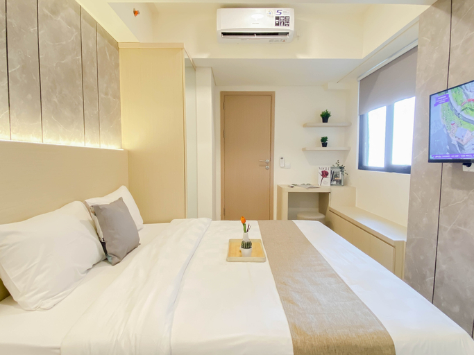 Bedroom 4, Restful and Serene Studio Room at Apartment Meikarta District 2 By Travelio, Cikarang