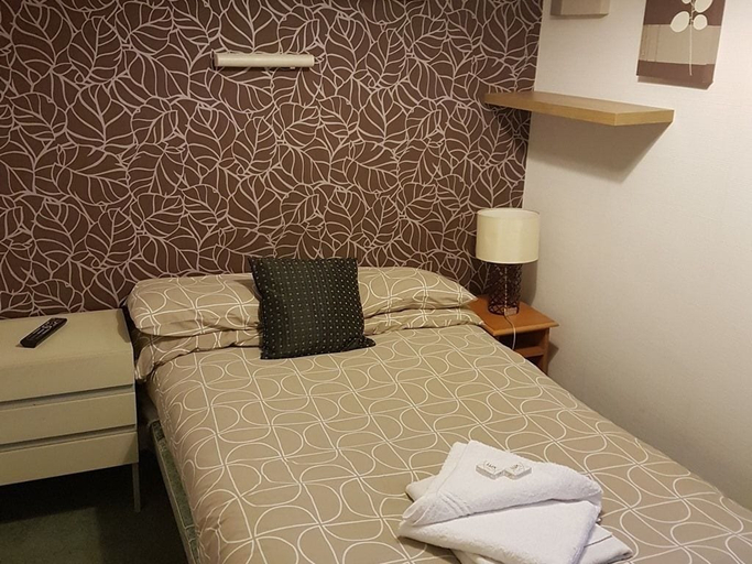 Others 4, Avari Beach Hotel, Blackpool
