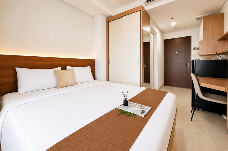 Bedroom 2, Smart Living Studio at Apartment Springwood Residence Tangerang By Travelio, Tangerang