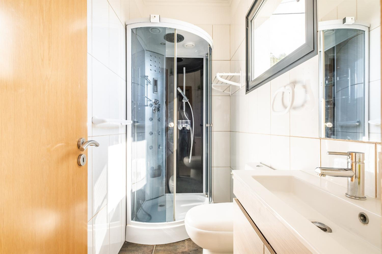 Bathroom 3, Ocean Panorama Apartments by Homie, Calheta