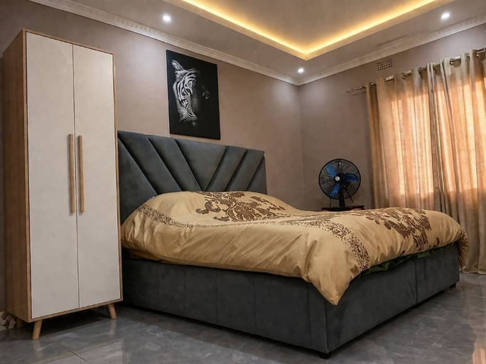 Bedroom 2, Seven Palms Executive Lodge, Ndola
