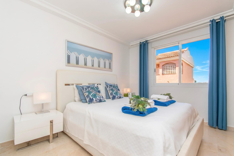 Room 2, Family Duplex Riviera With Pool, Málaga