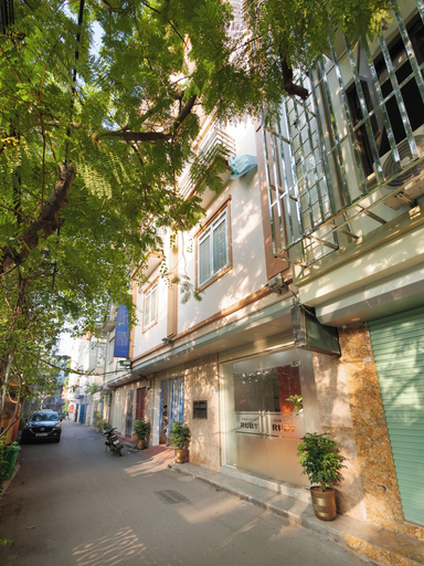 Front of property 4, Ruby Motel, Cầu Giấy