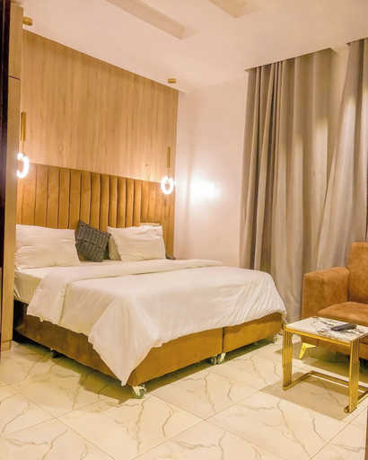 Room 5, Wealth's Khort Apartment, Kokona