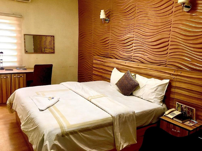 5, Providence Hotel & Suites , Obafemi-Owode