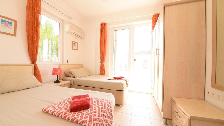 Room 5, Peaceful Villa- Pool-near Calis Beach- Sleeps 6, Fethiye