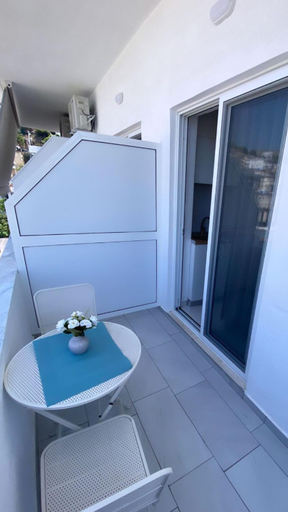 Others 5, Niko Apartment, Sarandës