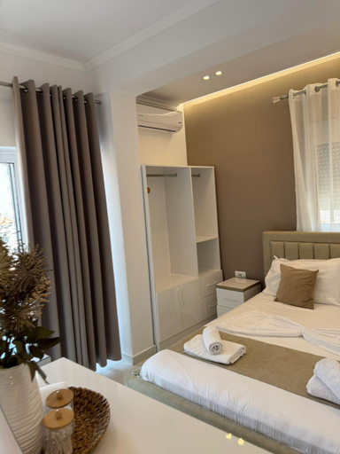Bedroom 2, Niko Apartment, Sarandës