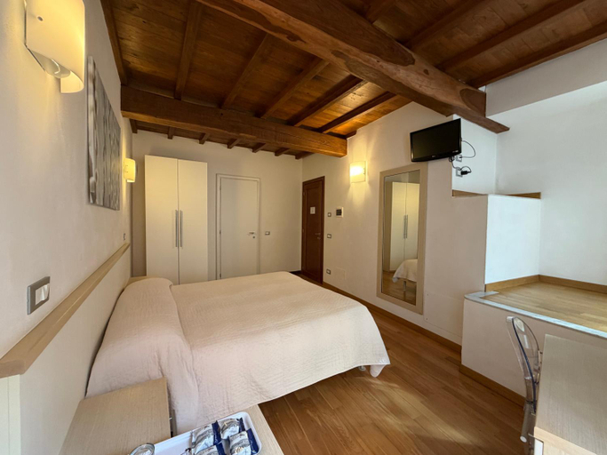 Bedroom 3, La Dolce Vita, La Spezia