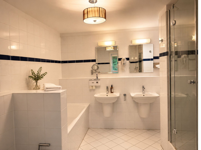 Bathroom 4, Hotel Schloss Reichenow, Märkisch-Oderland