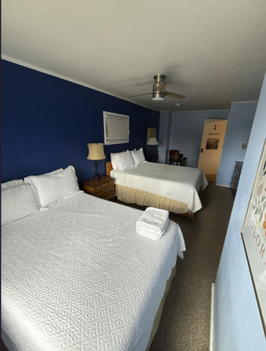 Bedroom 2, Inn the Clouds Hostel & Inn, Lake