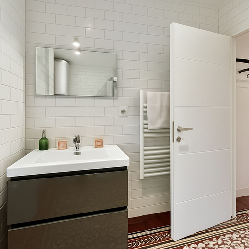 Room 4, Beausoleil Charming Apartment, Alpes-Maritimes