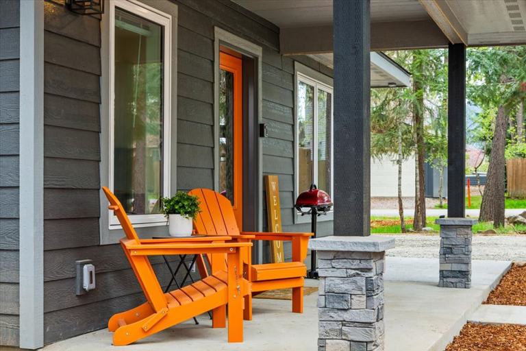 Room 2, Cabin With Hot Tub Lake Access Fire Pit, Kootenai