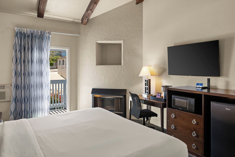 Bedroom 3, Cannery Row Inn, Monterey