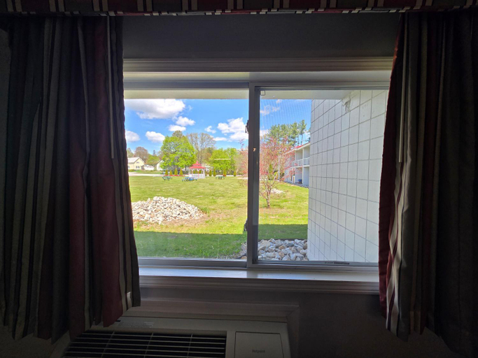 2, Saffron Inn, Androscoggin