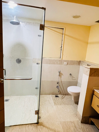 Bathroom 3, The Luxotic Suites, Gurgaon