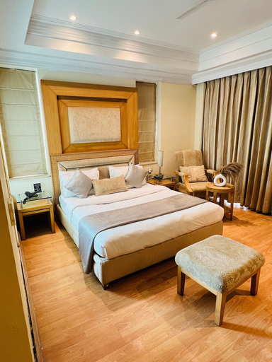 Room 4, The Luxotic Suites, Gurgaon