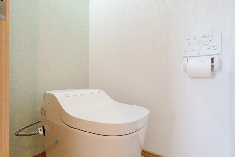 Bathroom 3, 青葉邸-DOTONBORI Apartments, Osaka