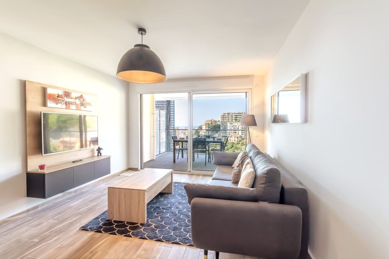 Room 5, Beautiful apt With Terrace Pool - Near Monaco, Alpes-Maritimes