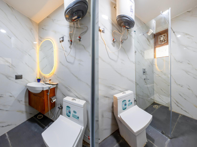 Bathroom, Hotel Aeroporto, Delhi