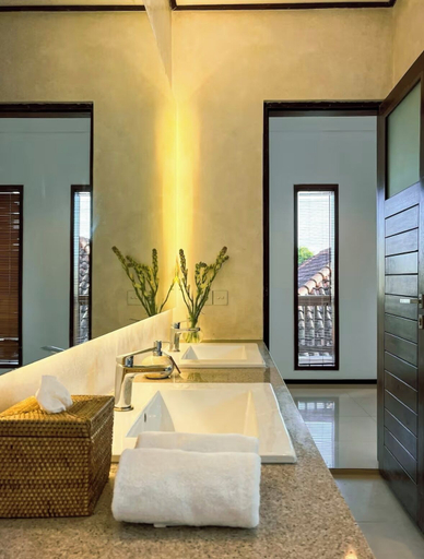 Bathroom 3, Villa 3BR Canggu 5 Mins to Berawa Beach, Badung
