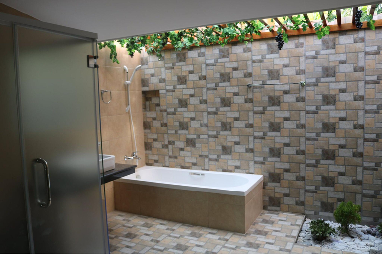 Bathroom 4, Marand Family Resort, Bauang