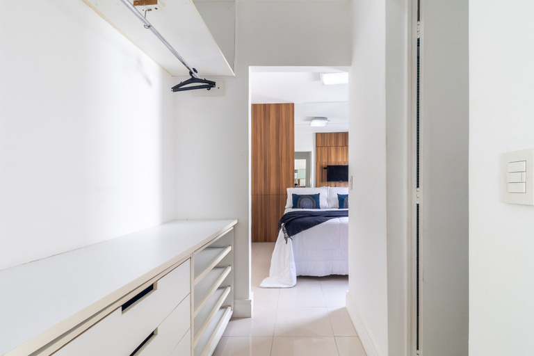 Room 4, Of1799 902 in S o Paulo, São Paulo