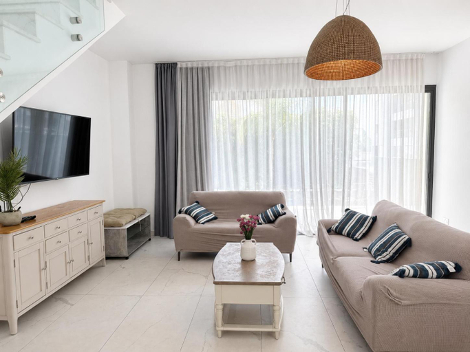 Others 3, Villa "Imperial 1" with pool - 3 bedroom near mall