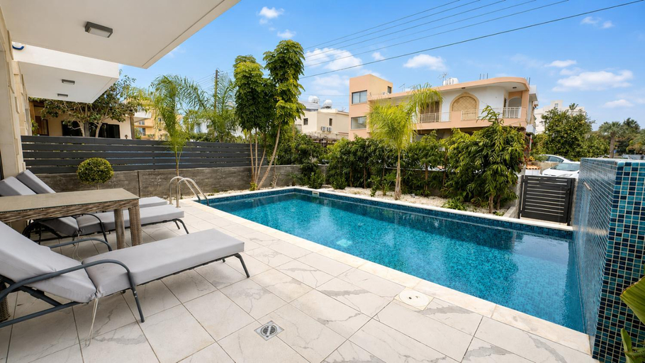 Others 2, Villa "Imperial 1" with pool - 3 bedroom near mall
