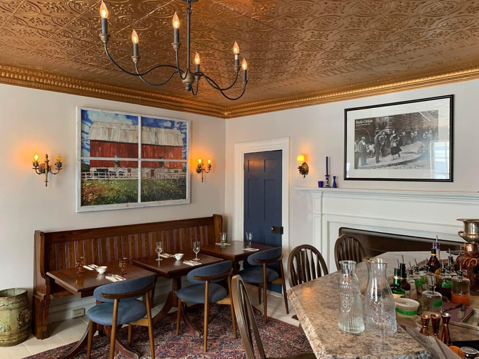 Dining, Windsor House Inn, Charlotte