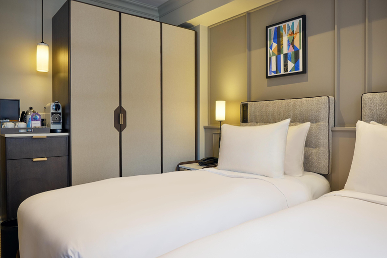 Bedroom 5, Radisson Blu Hotel, London Bond Street, London