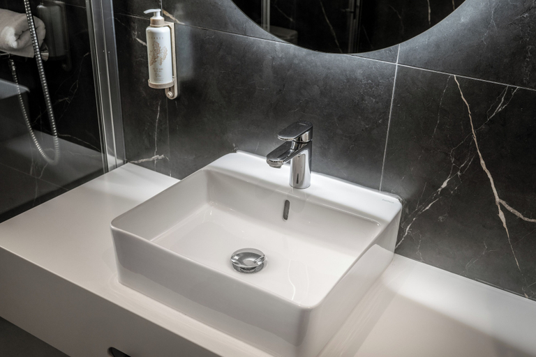 Bathroom 4, Mara Boutique Apartments, Alicante