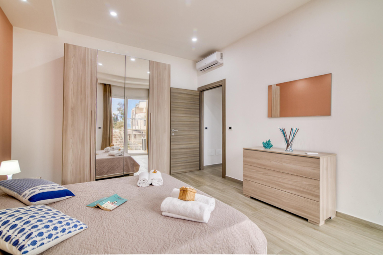 Bedroom 3, Corallo House 200m From The Sea, Syracuse