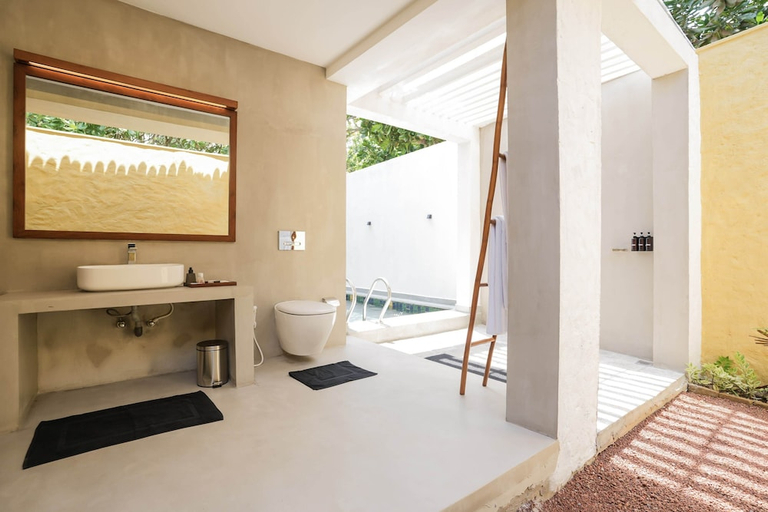 Bathroom 4, Hibiscus Beach Hotel And Villas, Kalutara