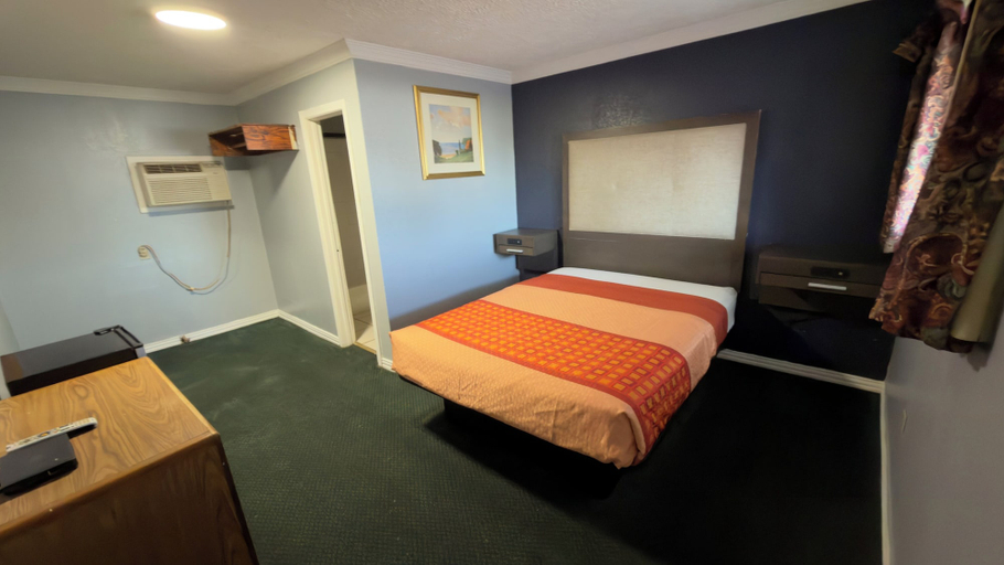 Room 4, Ada Inn & Suites, Pontotoc