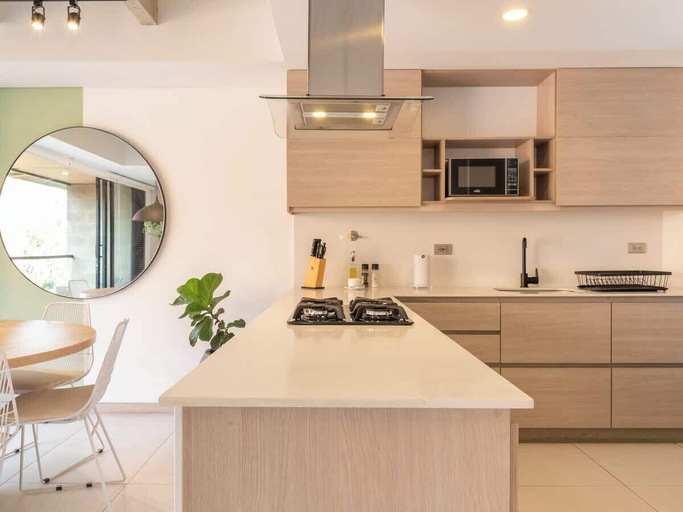 Private kitchen, NOK Bright 3BR in Laureles Medellín, Medellín