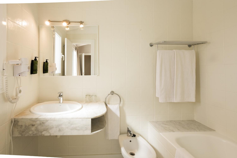 Bathroom 5, MINURA SUR MENORCA, Baleares