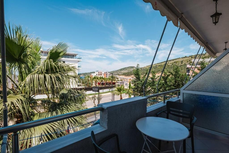 Others 5, Villa Nomia, Sarandës