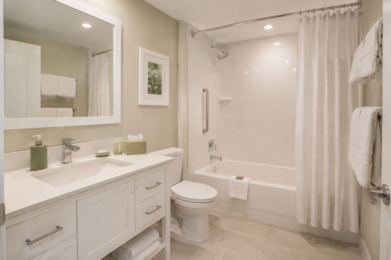 Bathroom, Aurevine Hotel & Suites, Toronto