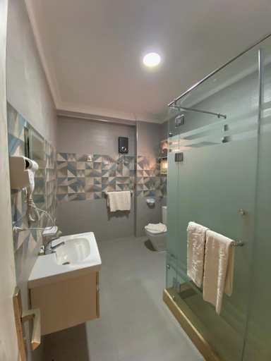 Bathroom 2, Riviera tibarose, Marsa Matruh