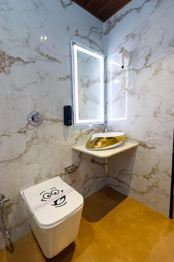 Bathroom 3, Corporate Team Villa: 5BHK + Personal Chef - Wifi, Mumbai Suburban